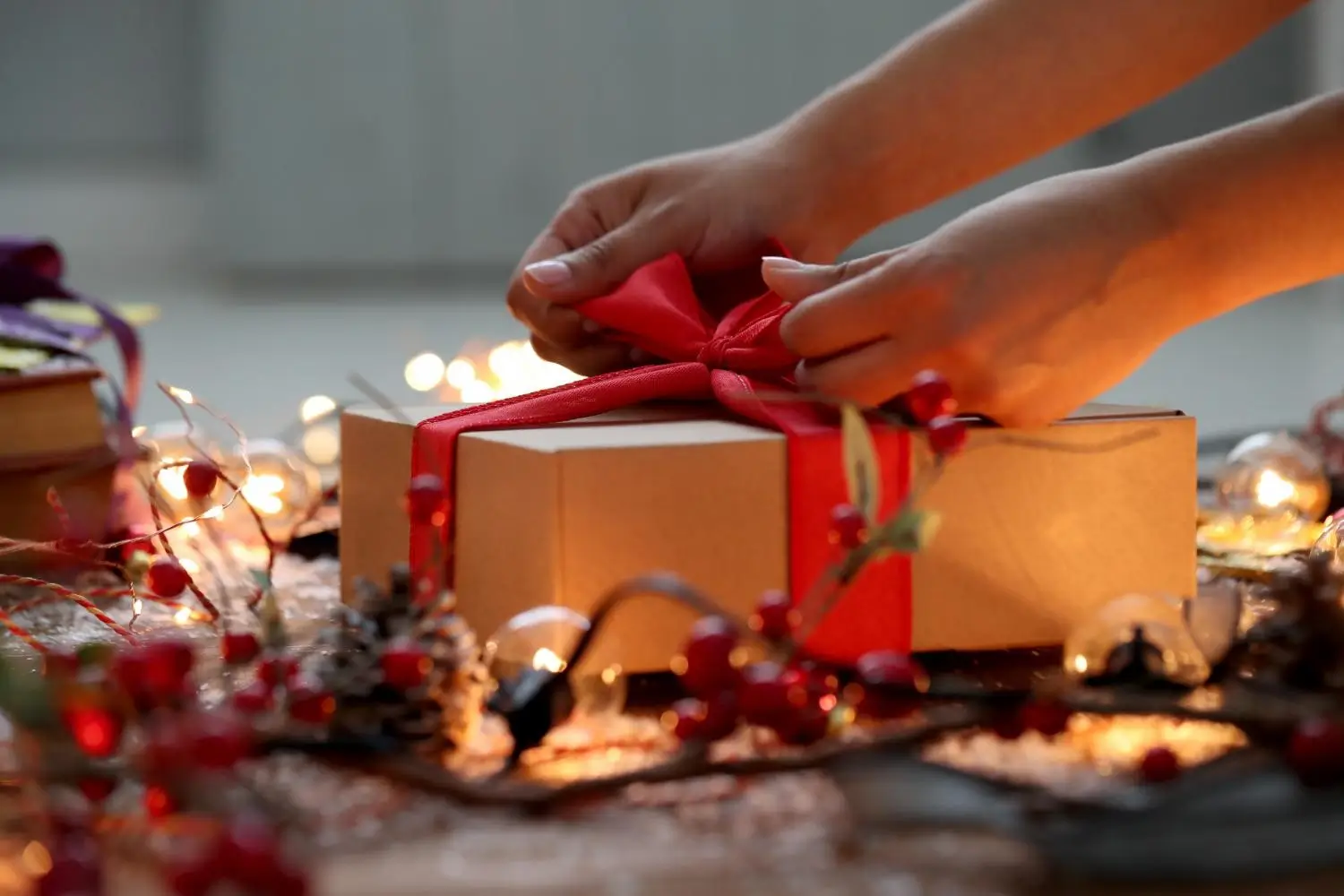 Foto: Ilustrasi Kado Natal (freepik.com photo by Racool_studio)