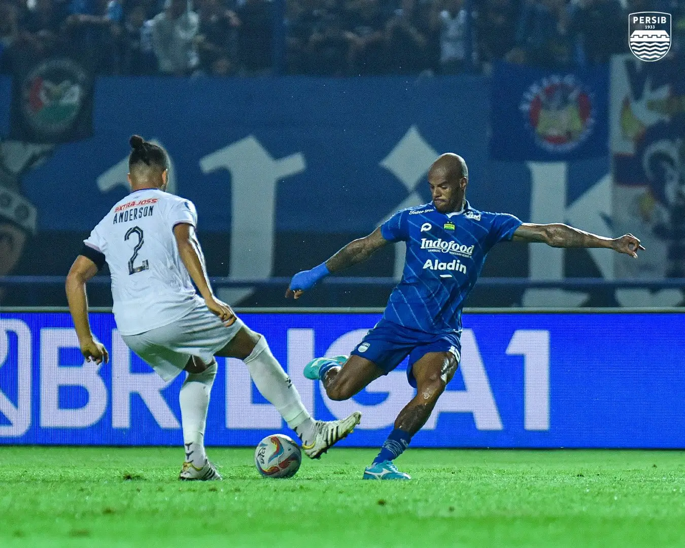 Persib Bandung tidak berdaya di hadapan Persik Kediri. Foto: Persib Bandung