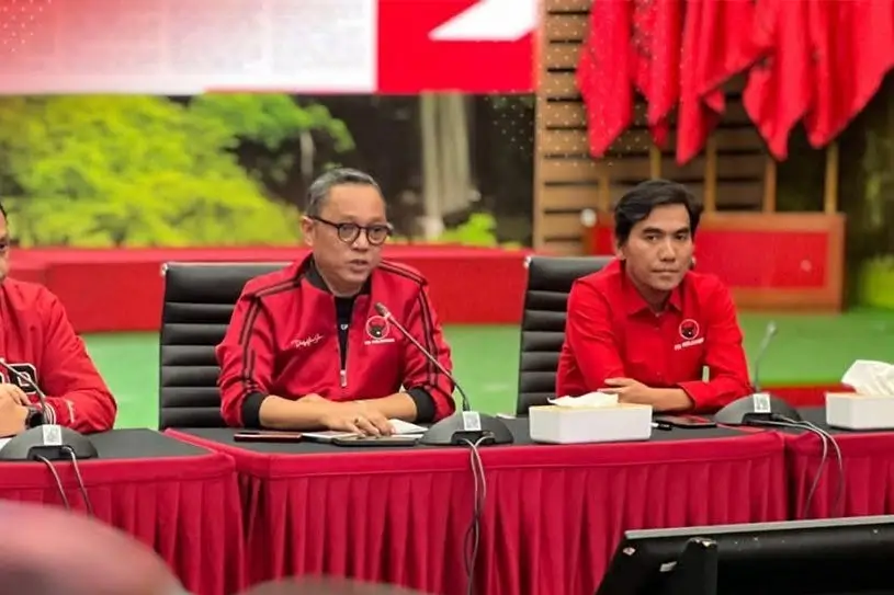 Ketua DPP PDI Perjuangan, Deddy Yevri Sitorus (kiri). (Foto: Instagram/pdiperjuangan)