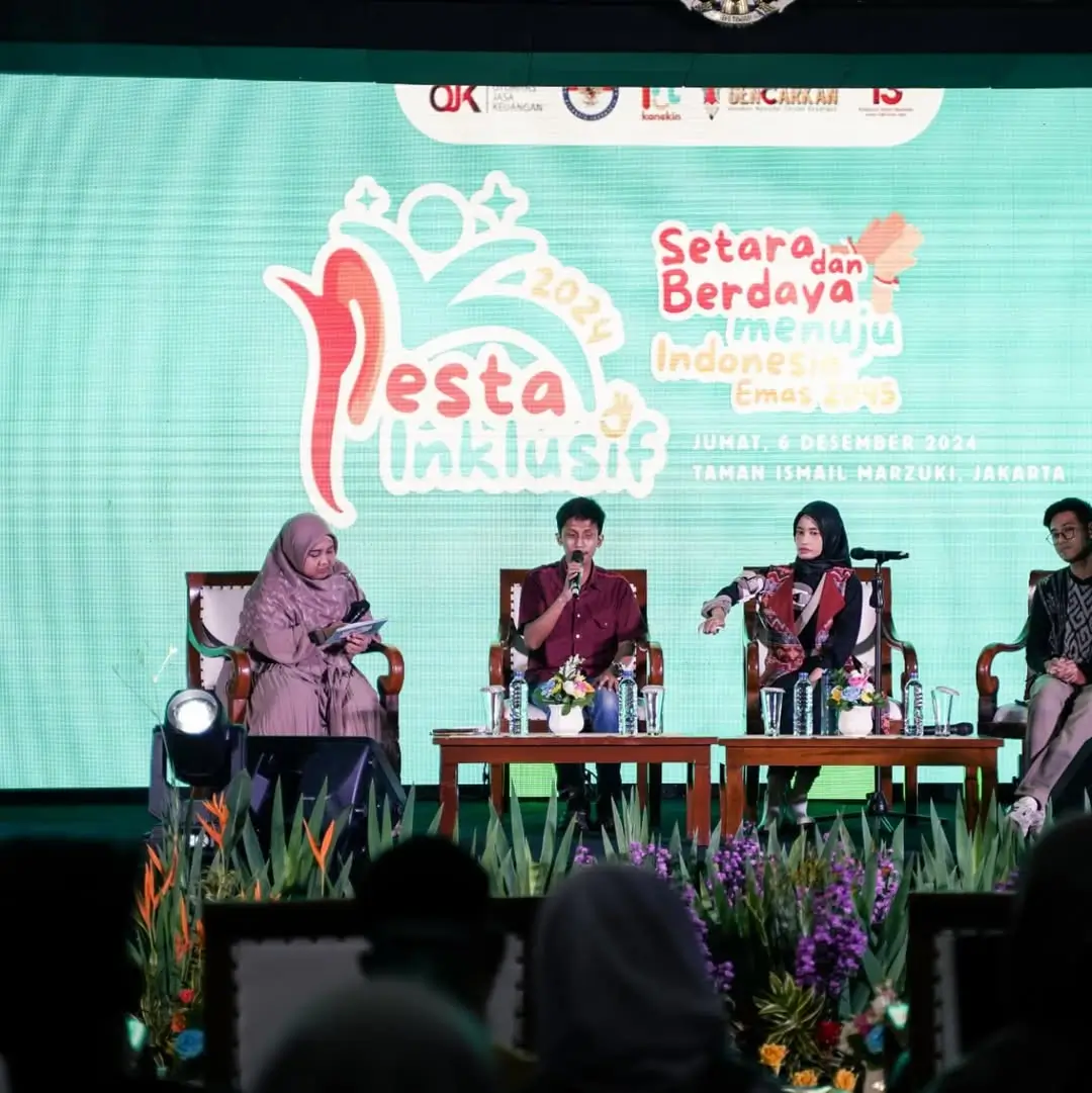 Inspiratif  Ini Kisah Alfian Andhika Yudhistira  Wisudawan Tunanetra Pertama Unair yang Raih Gelar S2