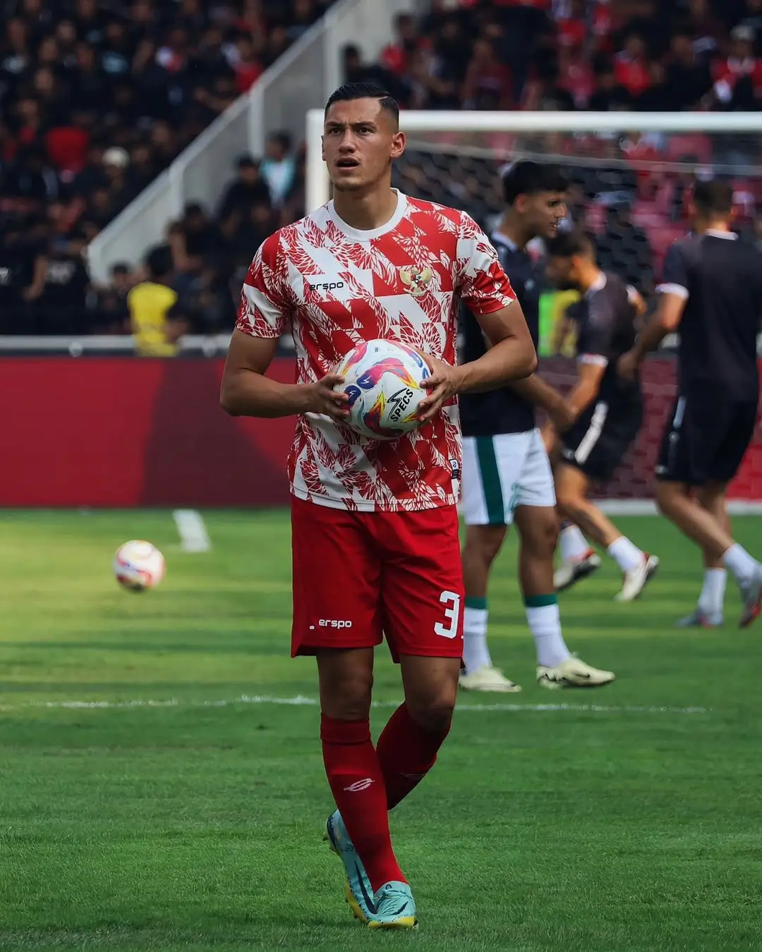 Kaptain Timnas Indonesia, Jay Idzes inginan membawa Timnas Indonesia lolos ke Piala Dunia 2026. Foto: Instagram