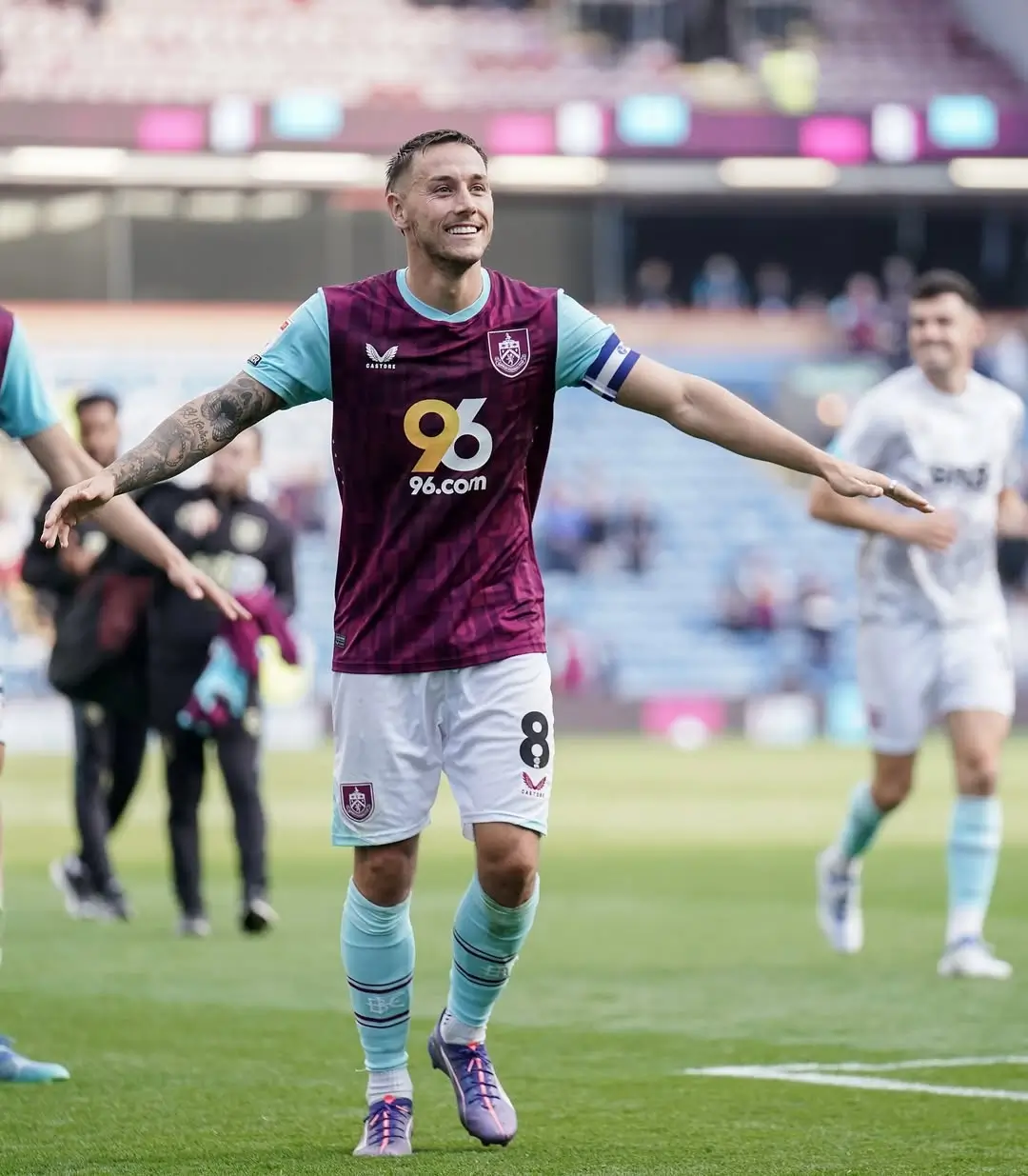Kapten Burnley, Josh Brownhill membantah dirinya memiliki darah Malaysia. (Foto: Istimewa)