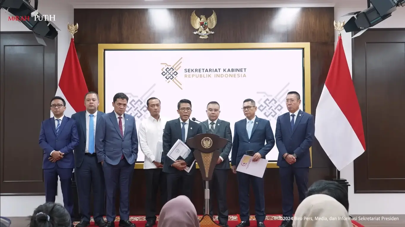 Konferensi pers pimpinan DPR RI usai gelar diskusi dengan Presiden RI Prabowo terkait kenaikan PPN 12%, Kamis (5/12/24). (Foto: Tangkapan layar YouTube/Sekretariat Presiden)