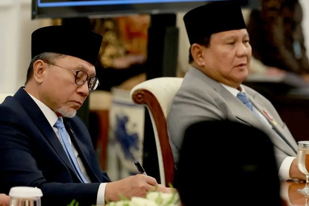 Menko bidang Pangan sekaligus Ketua Umum PAN, Zulkifli Hasan kiri bersama Presiden RI, Prabowo Subianto (kanan). (Foto: Instagram/zul.hasan)