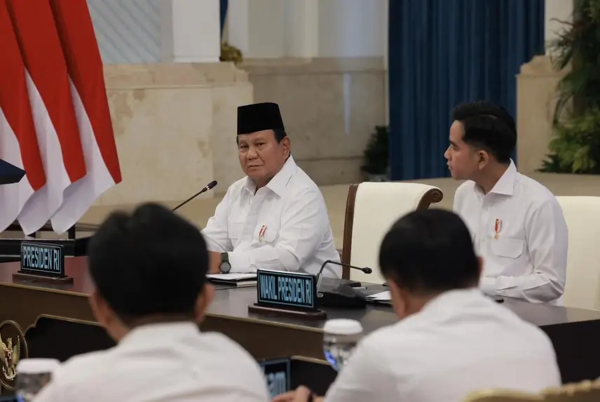 Presiden RI, Prabowo Subianto dan Wakil Presiden RI, Gibran Rakabuming Raka ketika memimpin Sidang Kabinet Paripurna di Istana Negara, Jakarta, Senin (15/12/25). (Foto: Instagram/presidenrepublikindonesia)