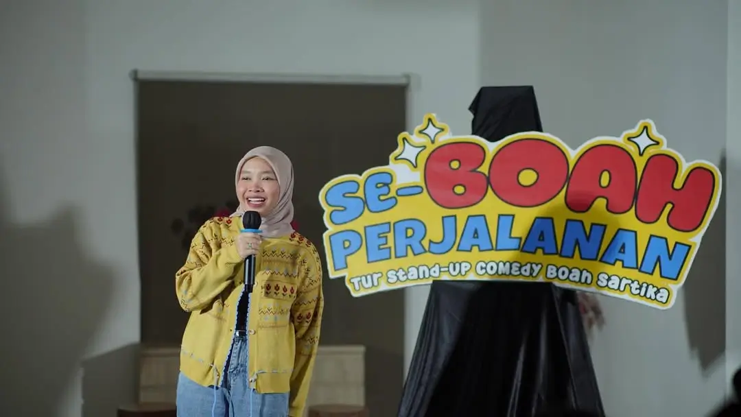 Berkenalan dengan Boah Sartika  Komika Muda yang Bintangi Film  Agak Laen  Menyala Pantiku  