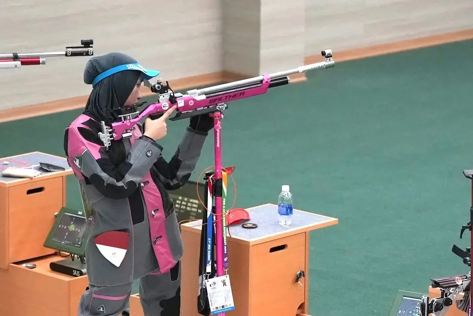 Bertanding Sambil Mengandung Dewi Laila Mubarokah Persembahkan Dua Emas untuk Indonesia di SEA Games 2025