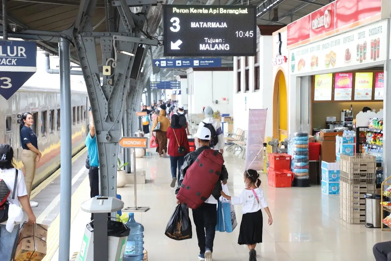 Foto: Ilustrasi Perjalanan Kereta Api Jarak Jauh (dok. KAI)