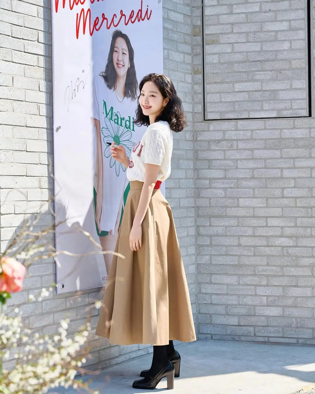 8 Inspirasi Gaya Rambut ala Kim Go Eun Aktris Korea yang Cocok dengan Segala Look