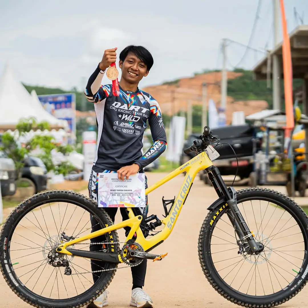 Sosok Rendy Varera Sanjaya  Atlet Balap Sepeda yang Awali Raihan Medali Indonesia di SEA Games 2025