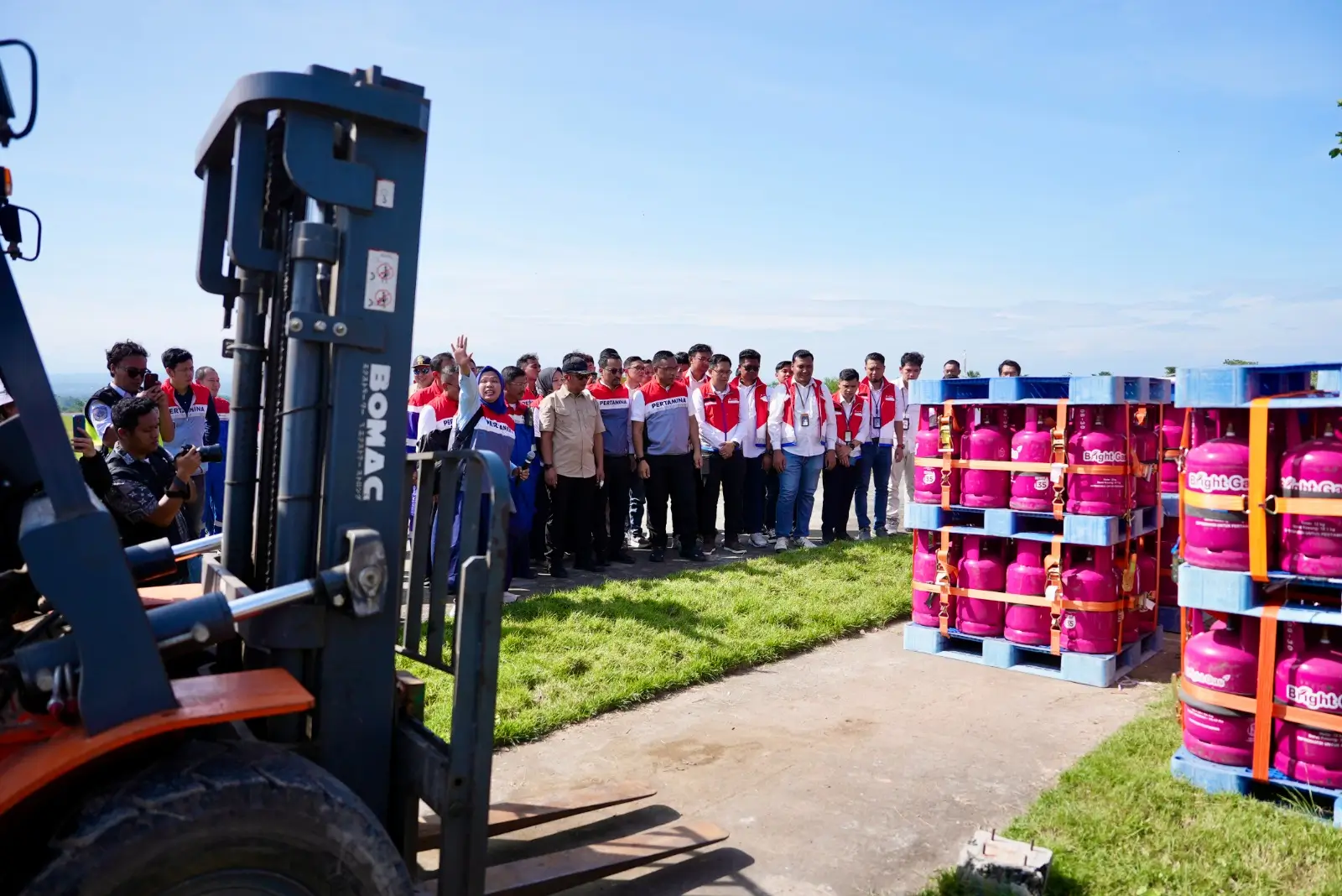 Puncak HUT Pertamina Ke 68 Dirut Pertamina Kawal Misi Kemanusiaan di Aceh