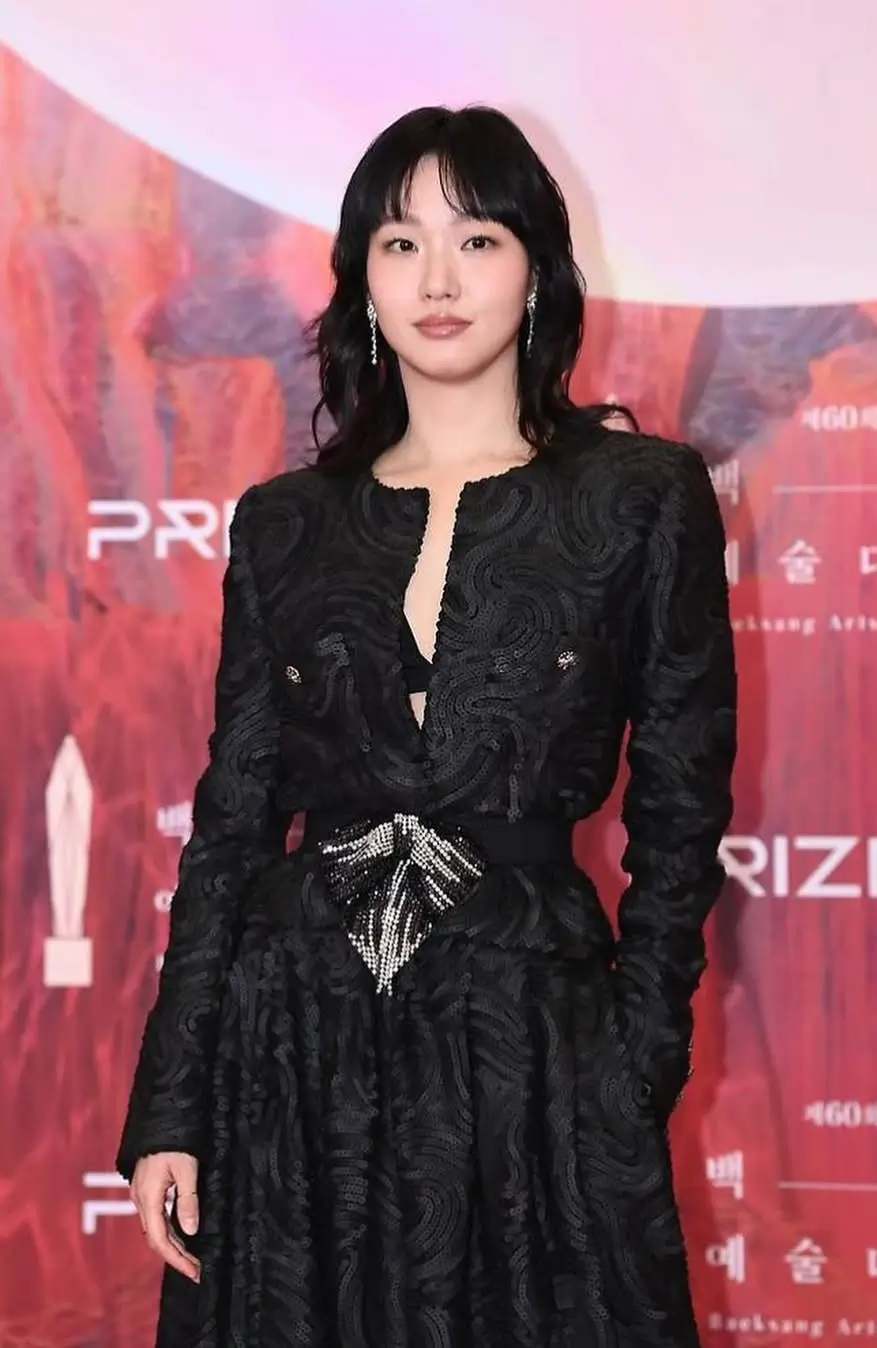 8 Inspirasi Gaya Rambut ala Kim Go Eun Aktris Korea yang Cocok dengan Segala Look