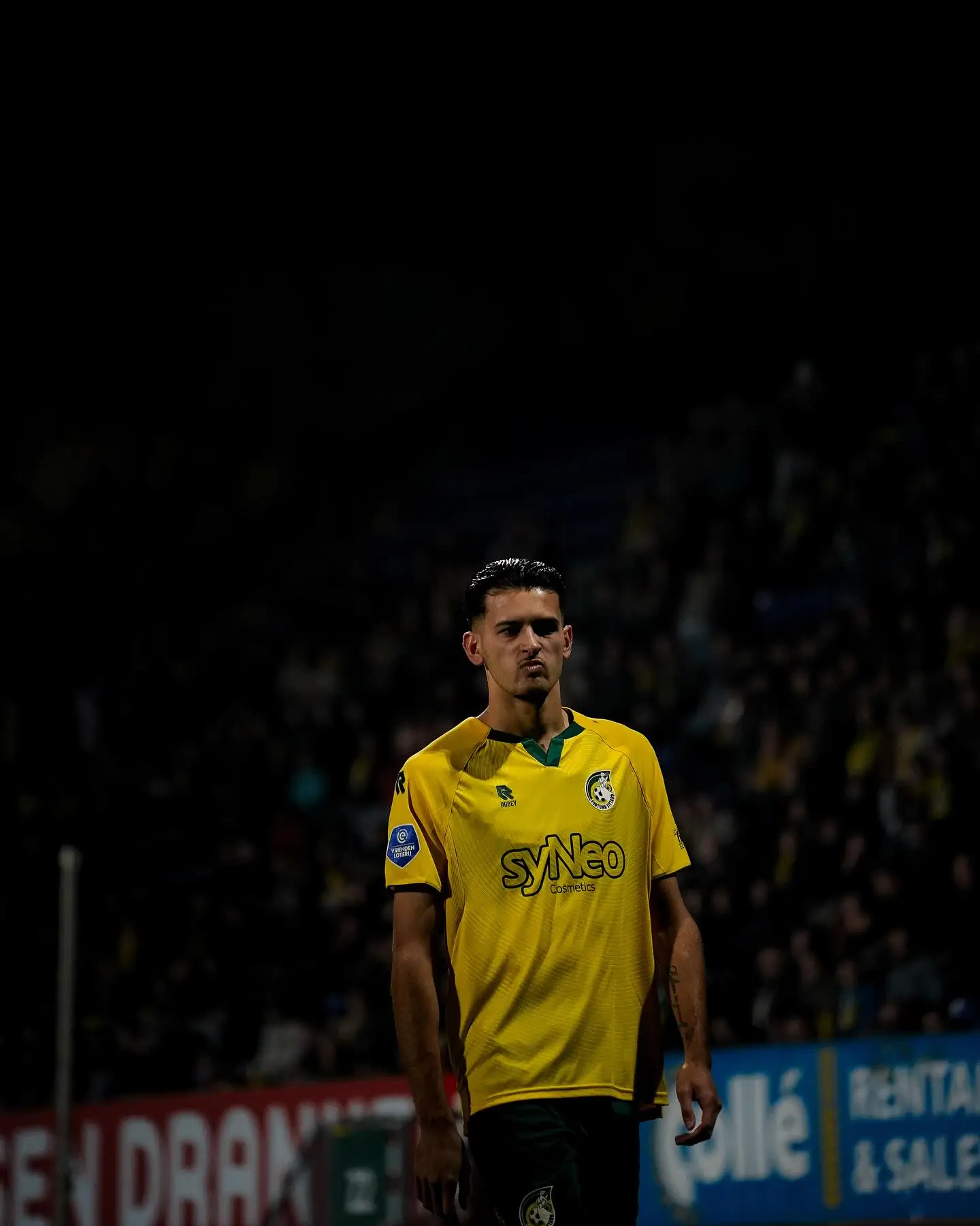 Justin Hubner mendapatkan kartu merah melawan Ajax Amsterdam. Foto Instagram Justin Hubner.