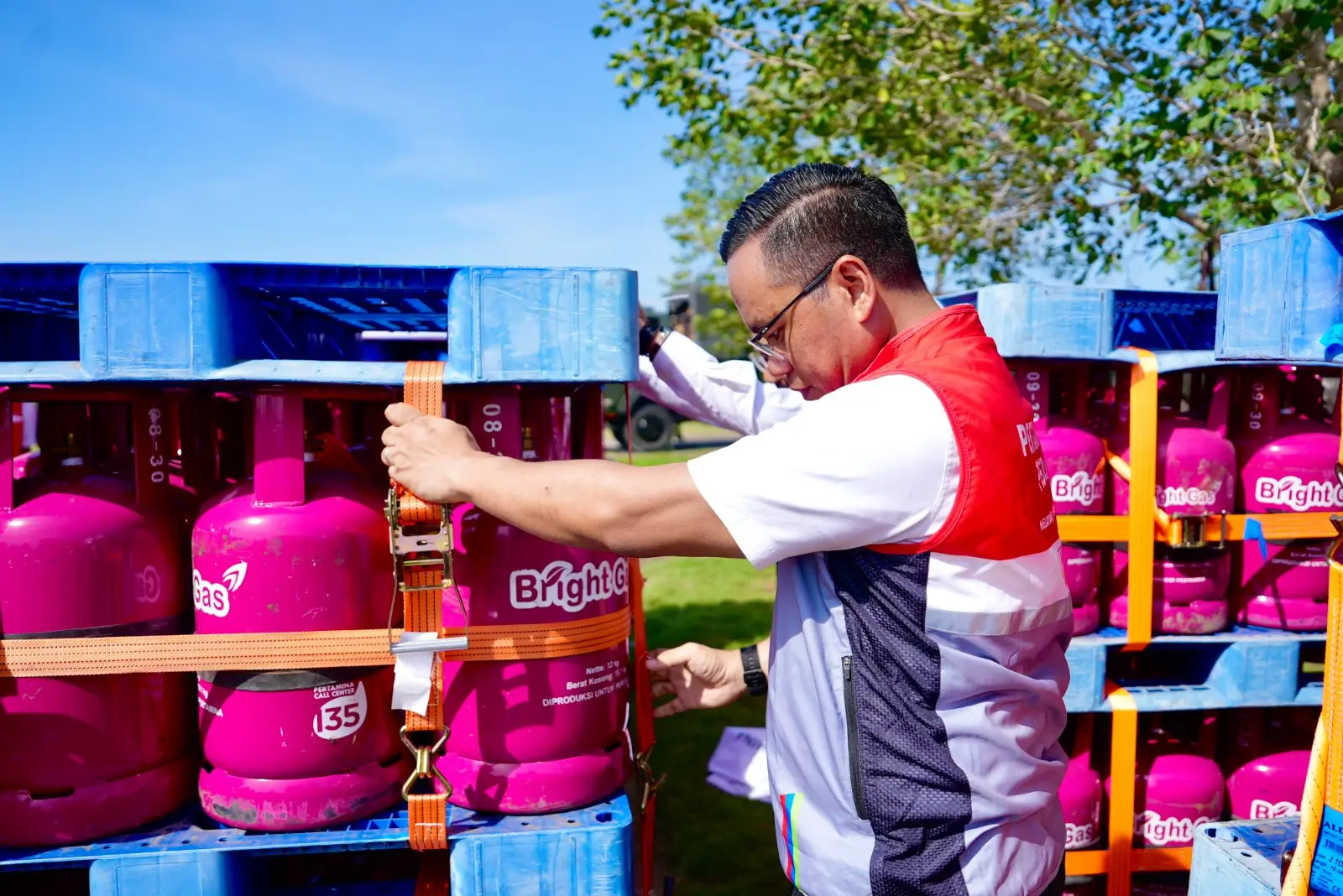 Puncak HUT Pertamina Ke 68 Dirut Pertamina Kawal Misi Kemanusiaan di Aceh