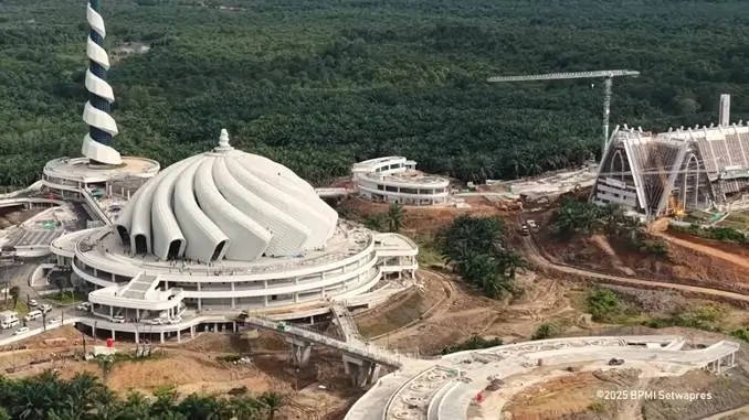 Wapres Gibran Tinjau Kawasan Peribadatan IKN Masjid Negara 98 4 Persen Siap Digunakan Idulfitri 2026