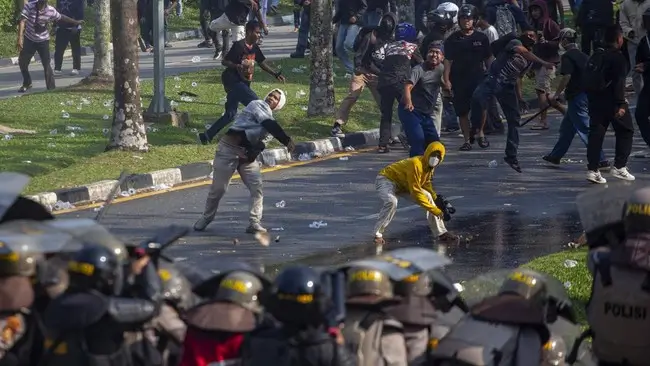 Kerusakan Kerusakan Warisan Jokowi Selama 10 Tahun Berkuasa