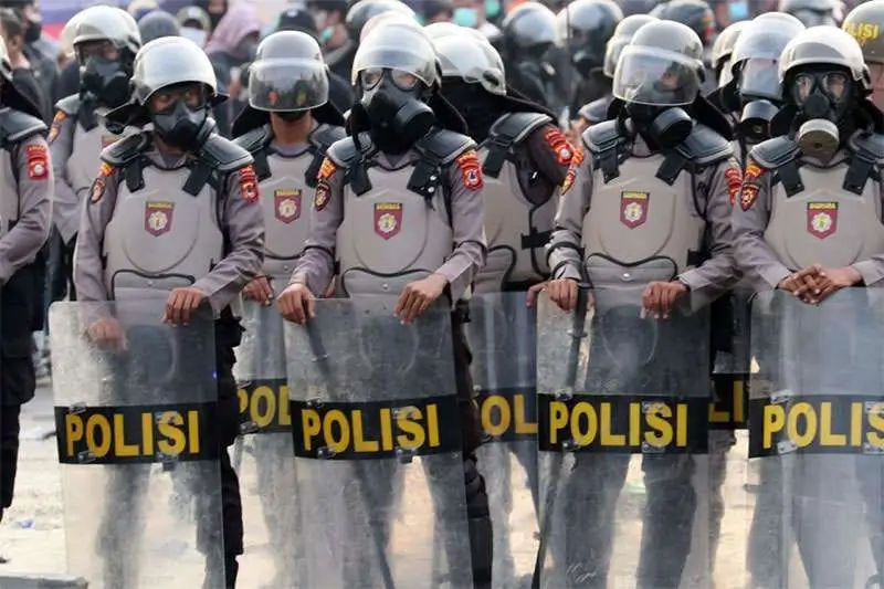 Ilustrasi anggota kepolisian saat berjaga aksi demonstrasi. Foto: istimewa.