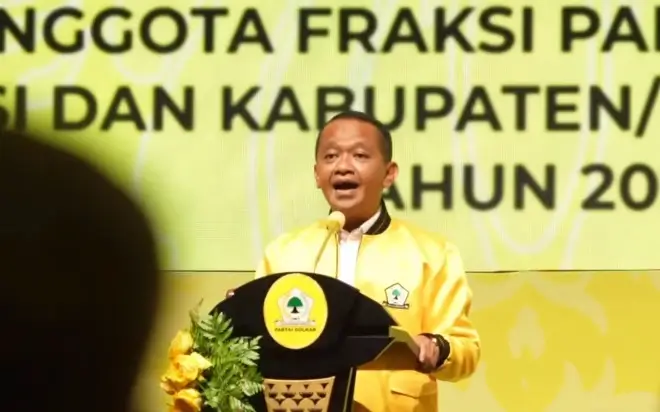 Ketua Umum Partai Golkar, Bahlil Lahadalia ketika menyampaikan sambutannya dalam acara Bimtek Anggota Fraksi Partai Golkar Provinsi dan Kabupaten/Kota se-Indonesia di Jakarta, Rabu (10/12/25). (Foto: Instagram/golkar.indonesia)